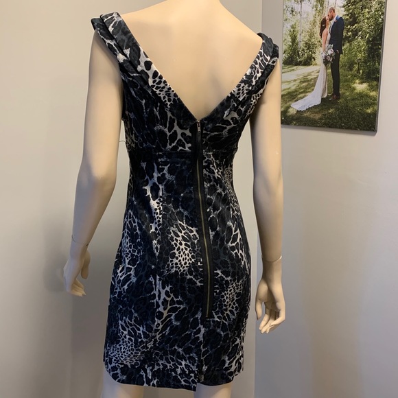 GUESS dress - Picture 2 of 5